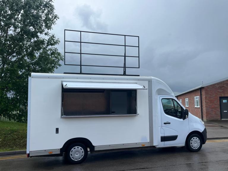 VAUXHALL MOVANO MOBILE CATERING/BURGER/KEBAB/FOOD/COFFEE/ VAN FOR SALE