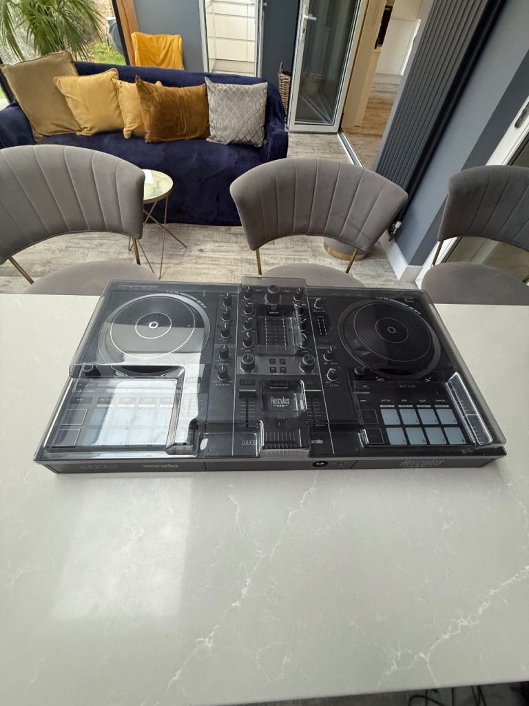 Hercules Inpulse 500 DJ Mixer