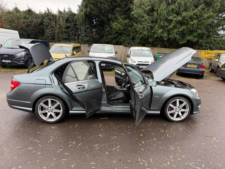 2011 Mercedes-Benz C Class C220 CDI BlueEFFICIENCY Sport 4dr Auto SALOON DIESEL Automatic