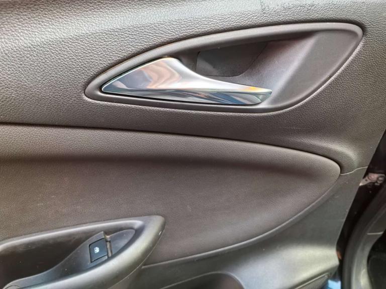 2017 Vauxhall Astra 1.4 Astra Elite Nav T 5dr - Full Service History - High Spec! Hatchback Petro...