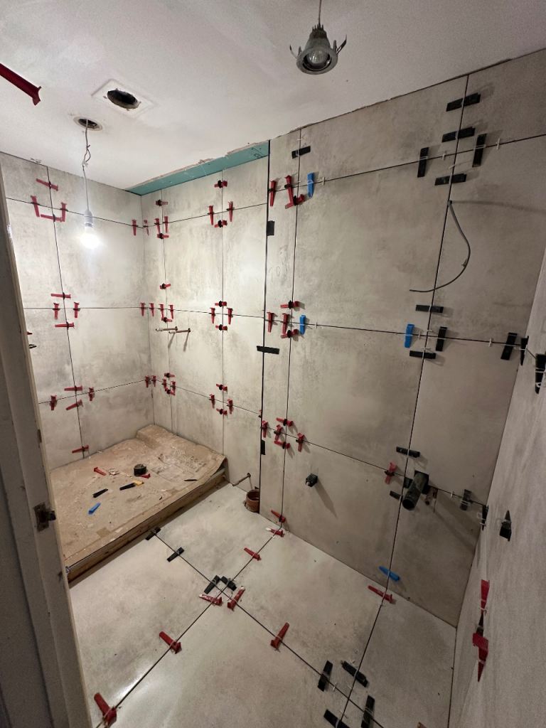 Professional bathroom & Kitchen Fitter - Tiler - Plumber - Handyman Builder - Renovation specialist 