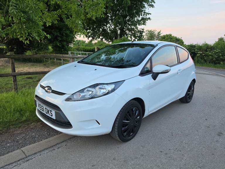 Ford, FIESTA, Hatchback, 2011, Manual, 1242 (cc), 3 doors