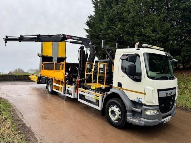 2018 68 DAF LF 260 E6 barrier rig IPV compressor Gayk twin hammers Hiab crane