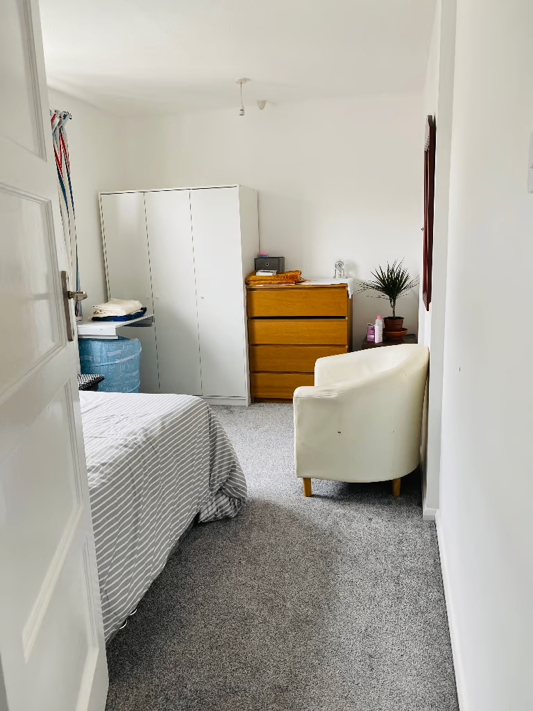Spacious & Cosy Double Room for Rent – PO6 4DE