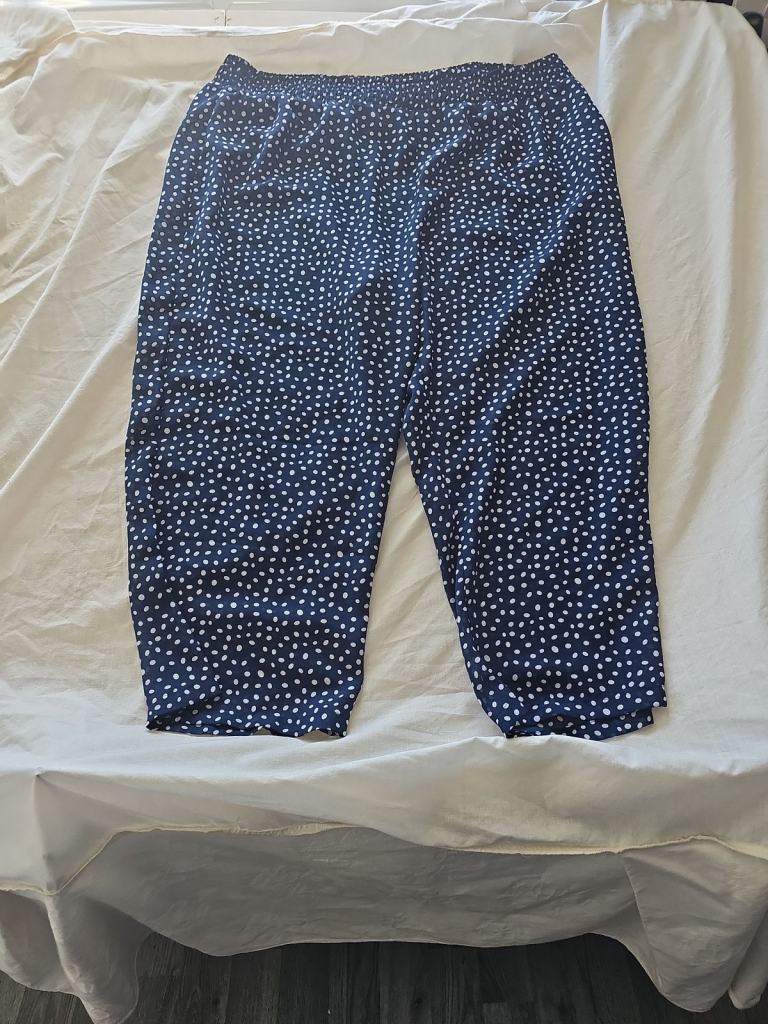 Tu Woman Navy Blue Polka Dot Cropped Trousers Size 22  C486