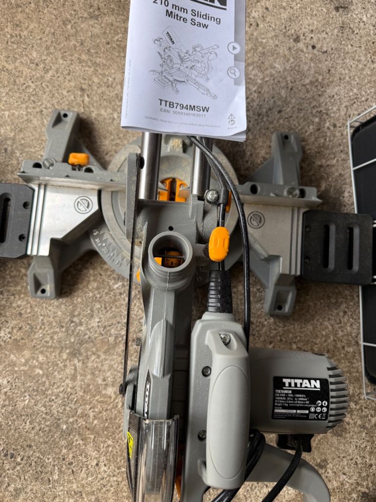 Titan mitre saw 