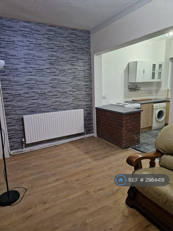 3 bedroom house in Macdonald Street, Orrell, Wigan, WN5 (3 bed) (#2984418)