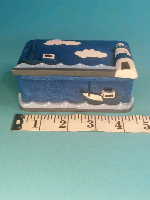 4.5inch Sailing ship Jewellery trinket box, 3D. Good condition. 