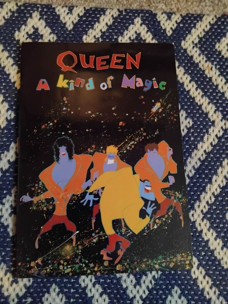Queen tour mag.