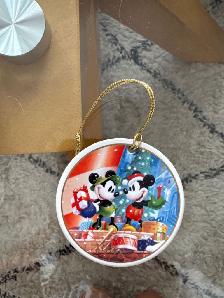 Minnie and Mickey Disney 1998 Christmas Decoration