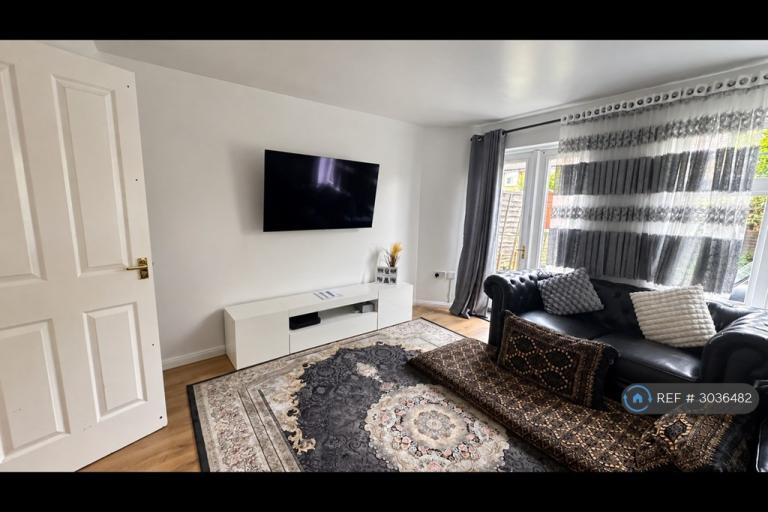 2 bedroom house in Garrison Close, Hounslow, TW4 (2 bed) (#3036482)