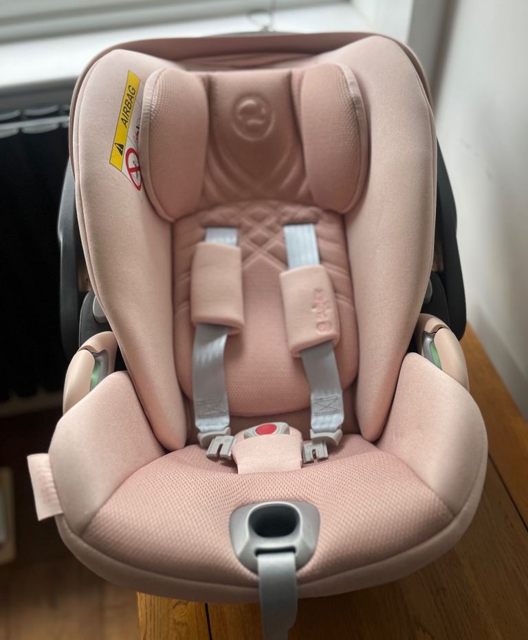 Baby Car seat Cybex Platinum. Soft Pink