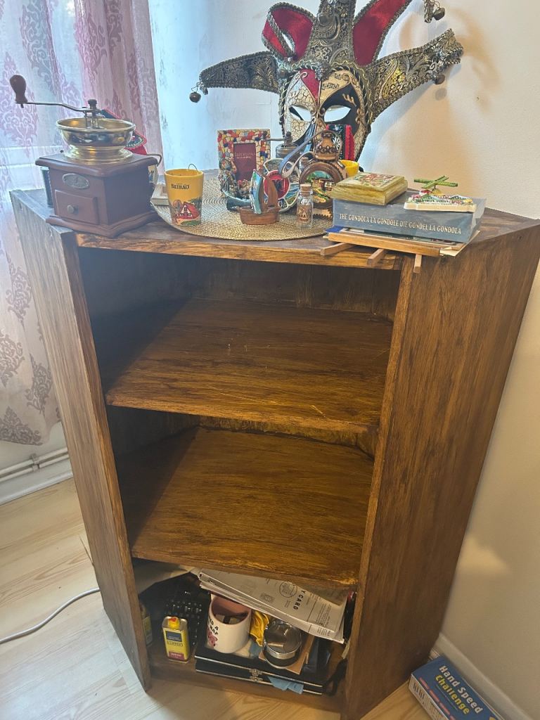Corner Bookcase small 