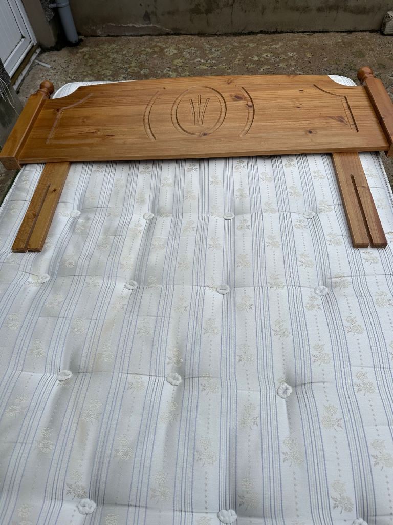 image for 4ft 6 double bed headboard 