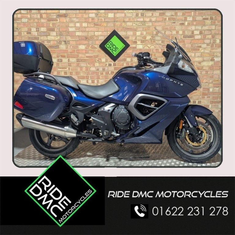 TRIUMPH TROPHY 1200 SE SPEC 64 - ULEZ COMLIANT - H.P.I. CLEAR - TIDY BIKE.