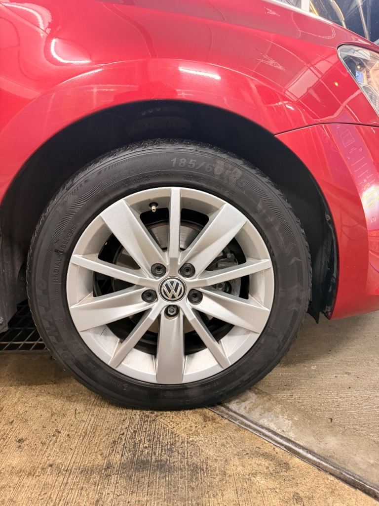 Volkswagen, POLO, Hatchback, 2015, Manual, 1197 (cc), 5 doors