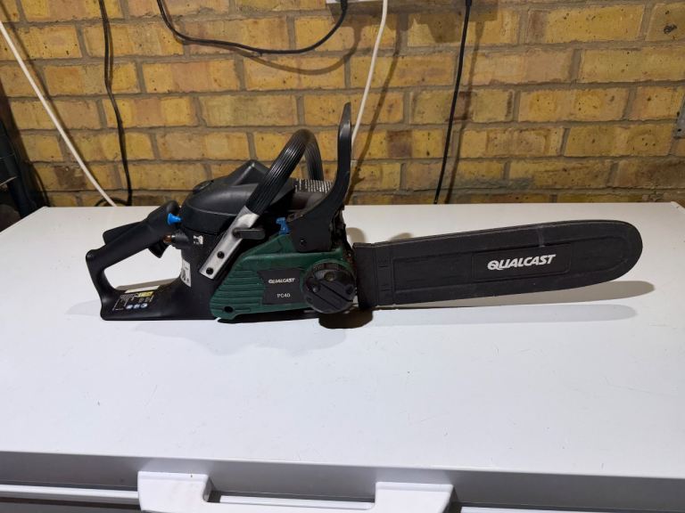Spare or repairs chainsaw 