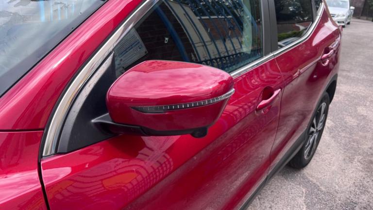 Nissan qashqai N1.5 dCi 115 N-Connecta 5dr 2 owners full Nissan history stunning