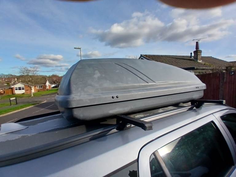 Halfords Roof Box with rails