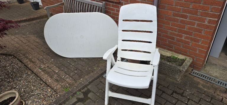 FREE - well used white patio table and chair