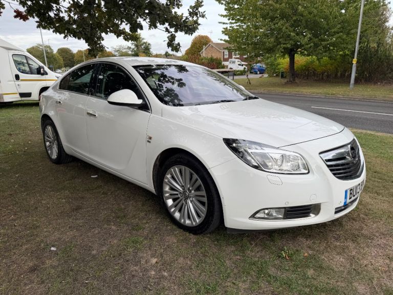 Vauxhall, INSIGNIA, Hatchback, 2013, Other, 1956 (cc), 5 doors