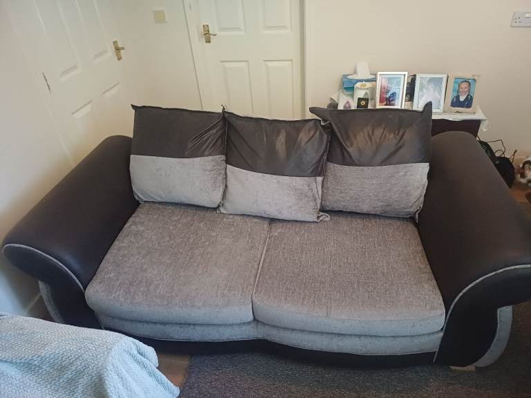 2 seater sofa 