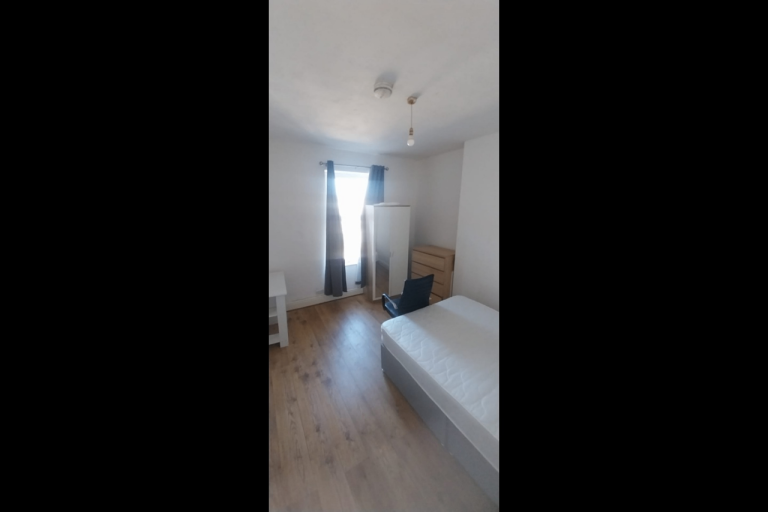 Spacious & Cosy single room for Rent DN35 7RP