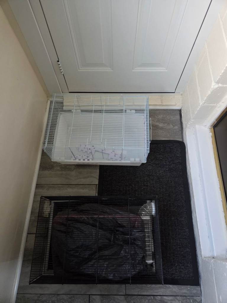 2x hamster cages 