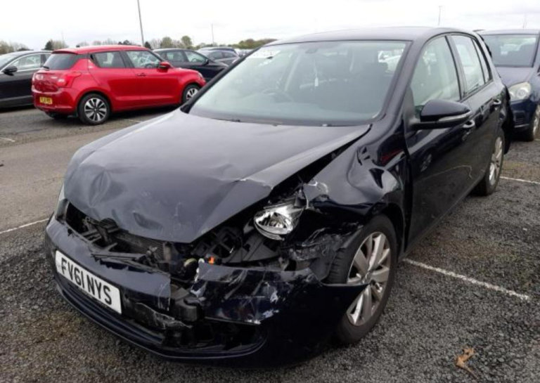 2011 GOLF BREAKING SPARES AIRBAG LEATHER SEATS ALLOY DOORS AXLE HUBS CORNERS