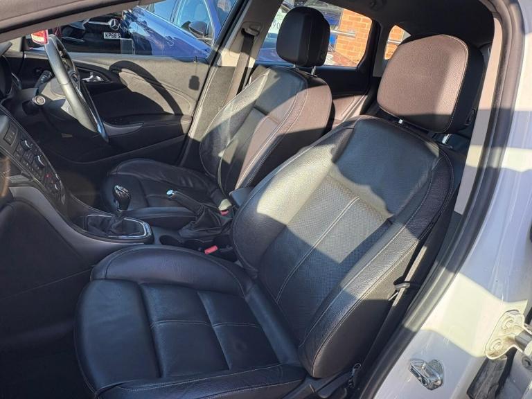 2013 Vauxhall Astra 2.0 CDTi 16V ecoFLEX Elite 5dr HATCHBACK DIESEL Manual