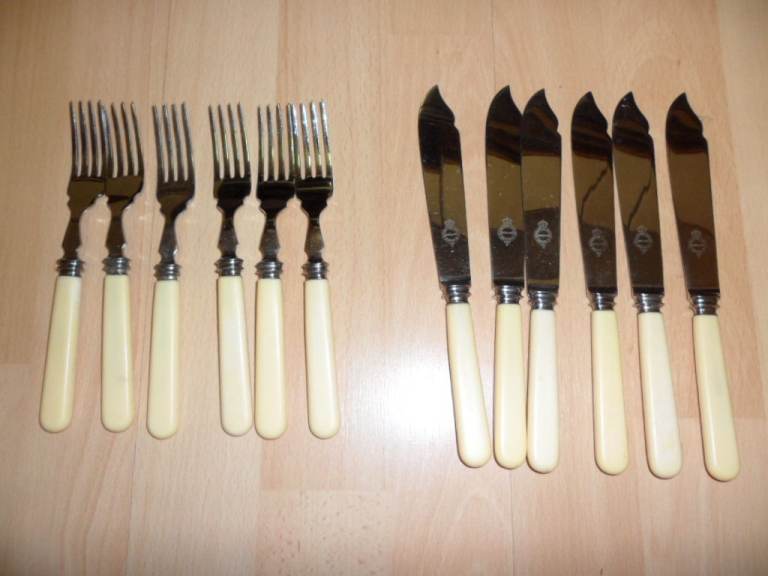 Sheffield Set of Fish Eaters - 6 pairs Silver Plated