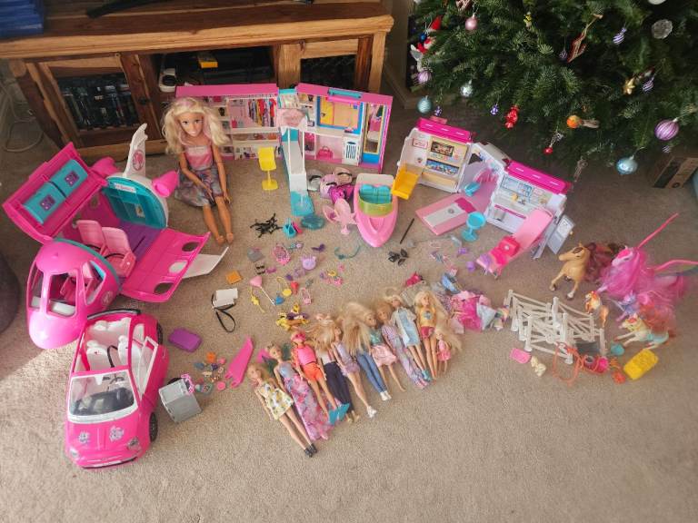 Large Barbie bundle