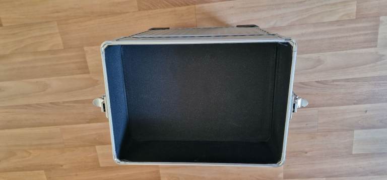 4 in 1 Professional Makeup Trolley (Mint Blue) Very Good condition