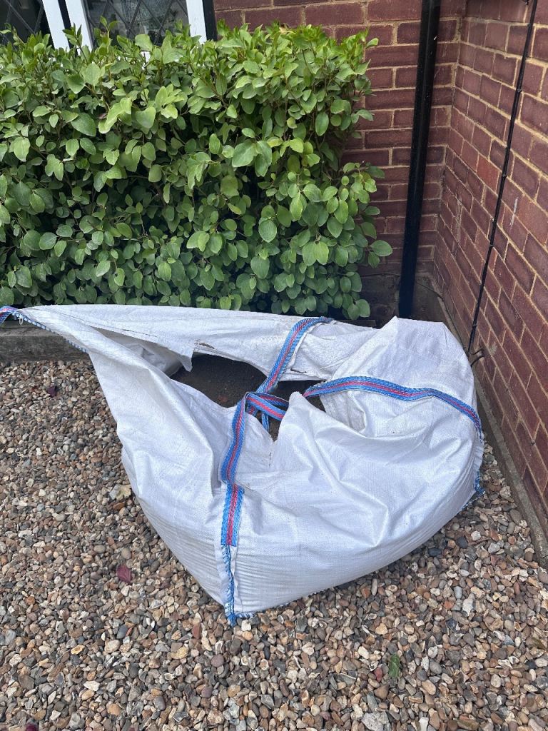 BAGGED TOP SOIL 