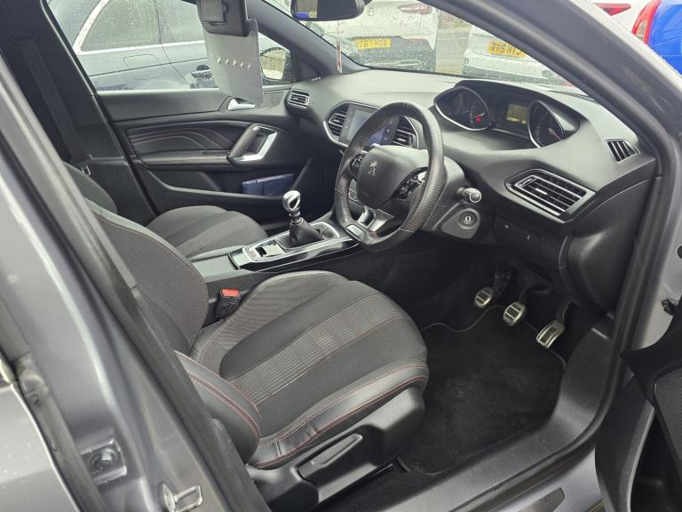 2016 Peugeot 3008 1.6 BlueHDi 120 Allure 5dr HATCHBACK Diesel Manual