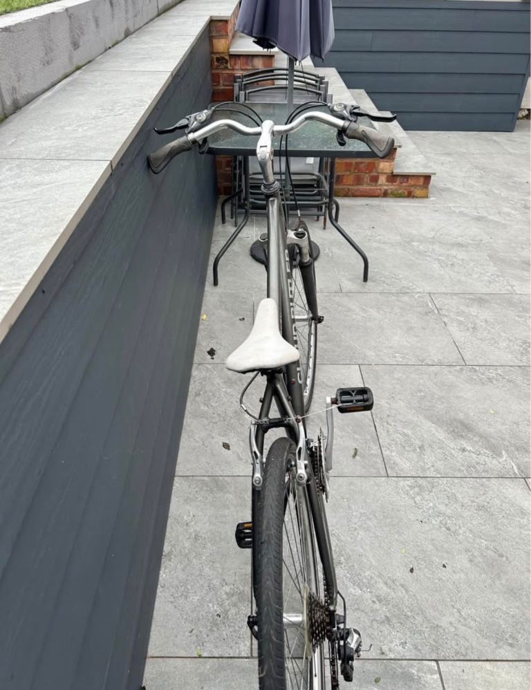 Claud Butler 21 Speed 28” Hybrid - Tuned & Ready - M Frame