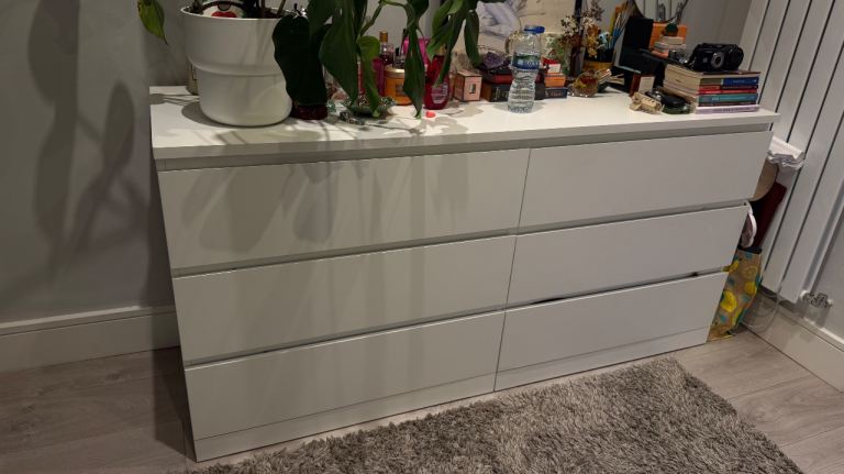 Double dresser