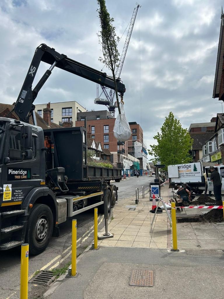 Mercedes-Benz Axor [Phone number removed]ton hook loader crane lorry Manaul 