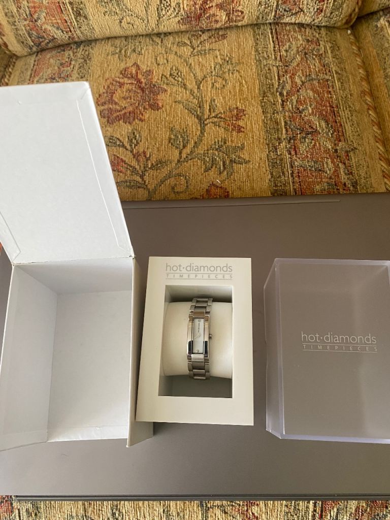 Hot Diamonds ladies watch. 