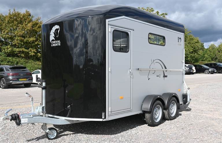 New Cheval Liberte Maxi 2 Horse Trailer 