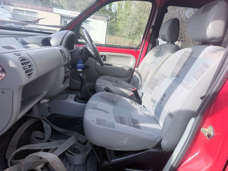 2006 diesel  Renault Kangoo Gleneagles conversion spares or repair clio dci 1.5 diesel