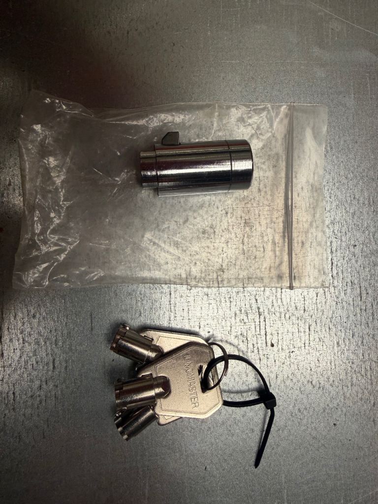 image for Ifor williams trailor hitch lock barrel and keys