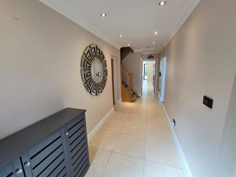 4 Bed House TO LET. AVAILABLE NOW. Finchley Central N3 