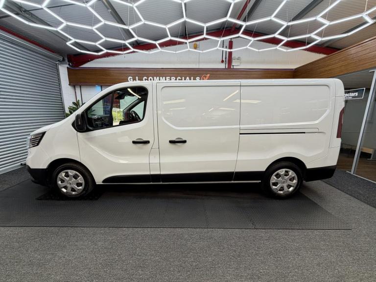 2023 Renault Trafic LL30 Blue dCi 130 Business+ Van PANEL VAN DIESEL Manual