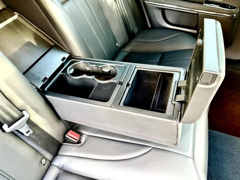 2010 Jaguar XJ 5.0 V8 Premium Luxury Auto Euro 5 4dr (LWB) SALOON Petrol Automatic