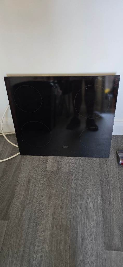 Black Electric Hob – Good Condition Ready to Use