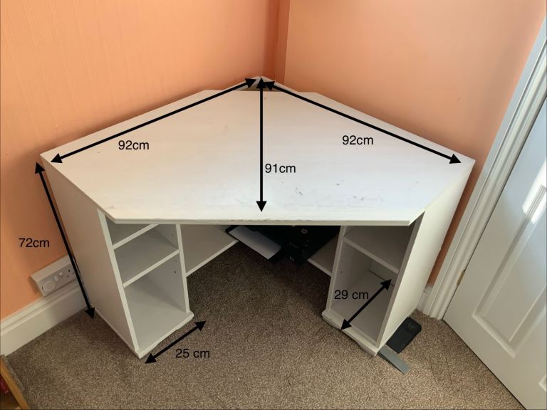 Corner Desk - £10