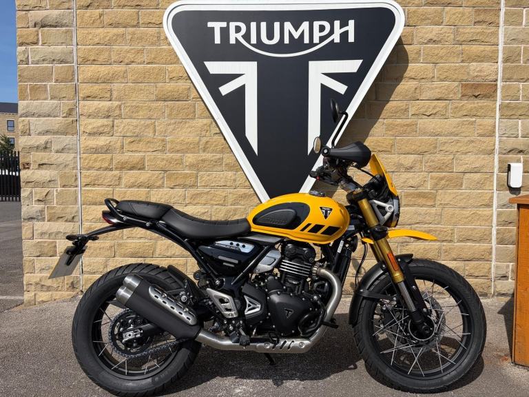 2026 Triumph Scrambler 400 XC Yellow