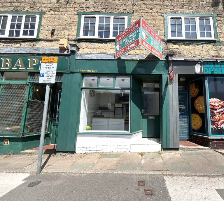 Prominent Mansfield Town Centre Unit To Let – Suitable for Takeaway or Alternative Uses