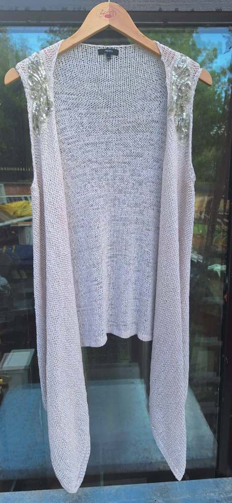 Ladies Size 10 Woolen Sleevless Top